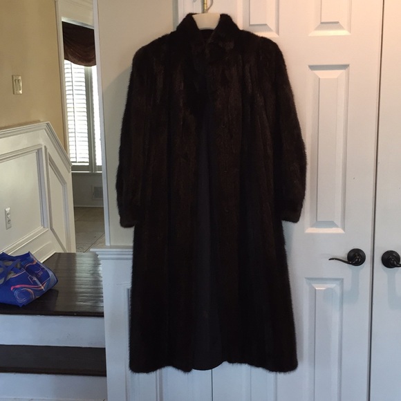 Mink coat - Picture 1 of 3